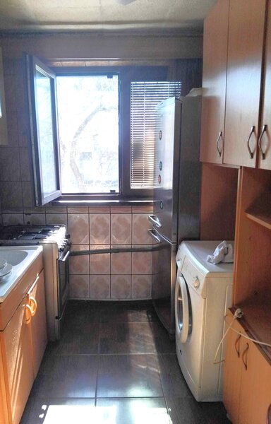 Salaj, Aleea Bacau, Parc Humulesti, 15 minute de Piata Unirii cu STB 117
